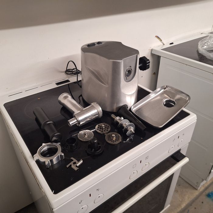 Месомелачка ProfiCook 1800W 120кг на час