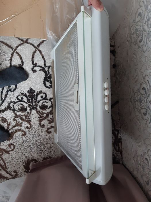 Продам вытяжку в рабочем состоянии