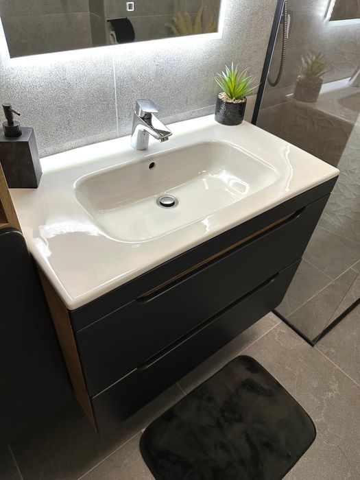 Set mobilier baie, lavoar si baterie Grohe