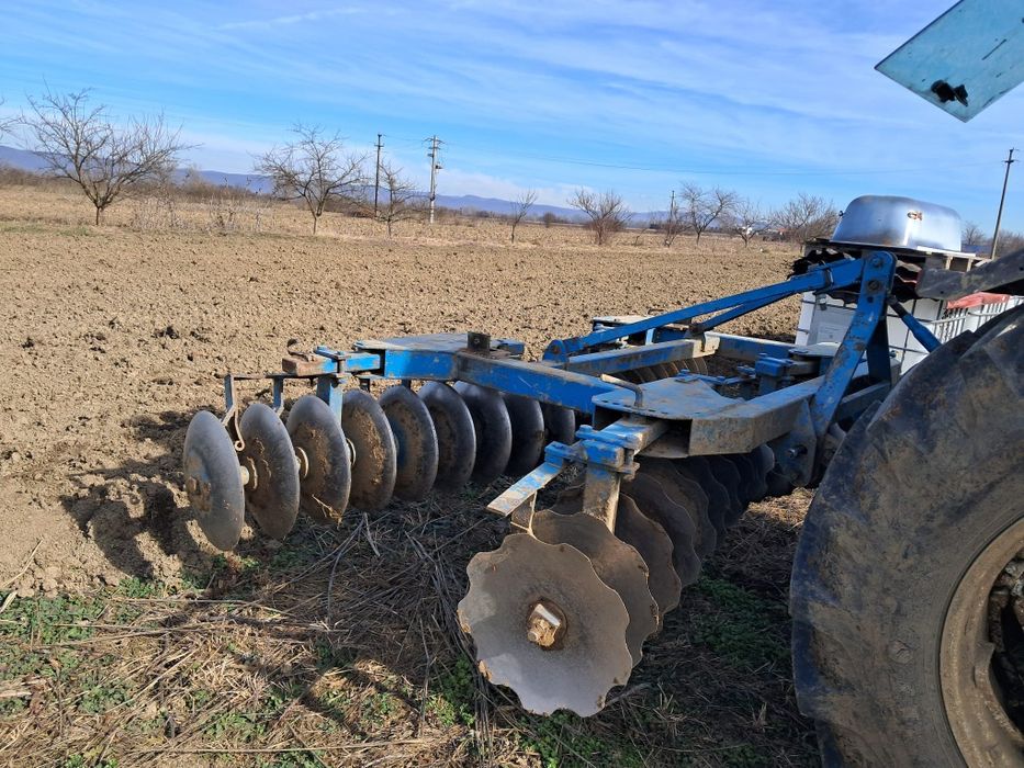 Vînd Disc de 3,2 metri Italian