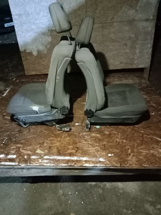 Сиденье от Ауди 100С3 передние