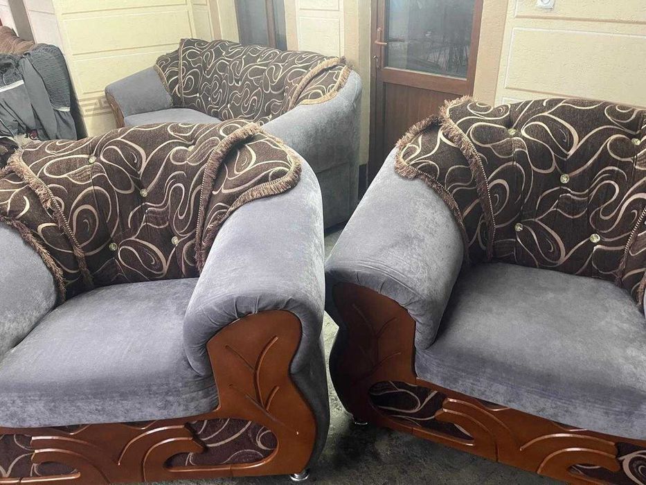 Диван с креслами