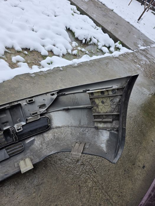 Передний бампер Ауди 100 С4 кузов.Оригинал.