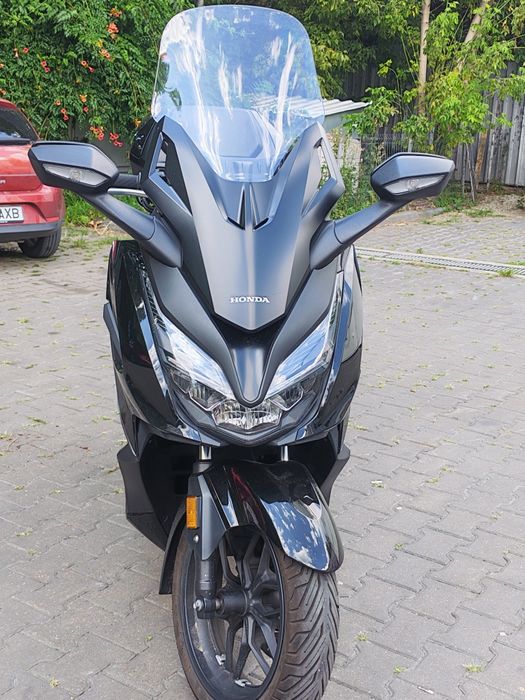 Maxi Scuter Honda Forza 125cc, IMPECABIL, 4300 Euro, ușor negociabil