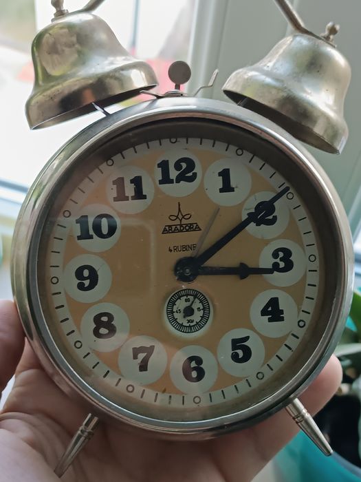 Ceas de masă Aradora românesc
