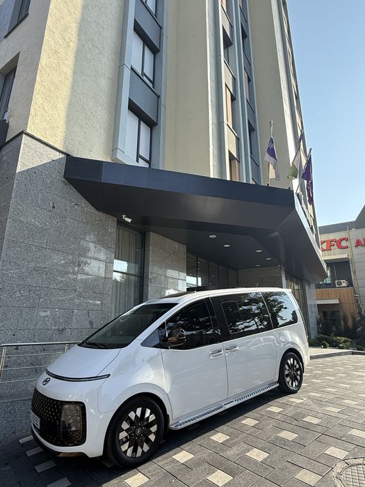 Срочна Staria сотилади