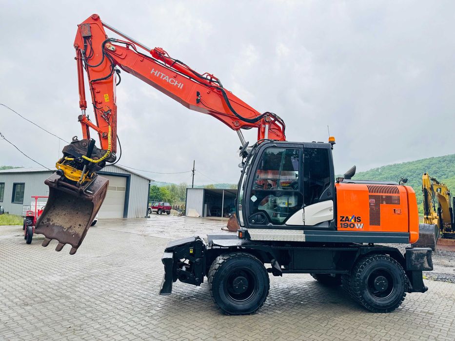 Excavator pe roti Hitachi ZX 190 W, an 2016, 20 tone, lama + cale, TOP