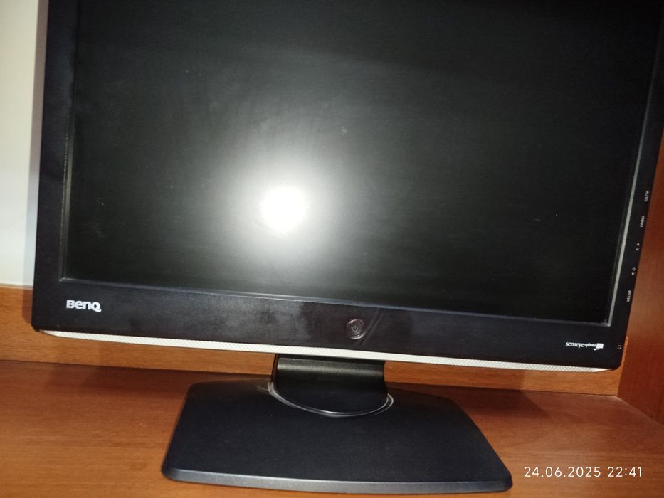Продается монитор Benq