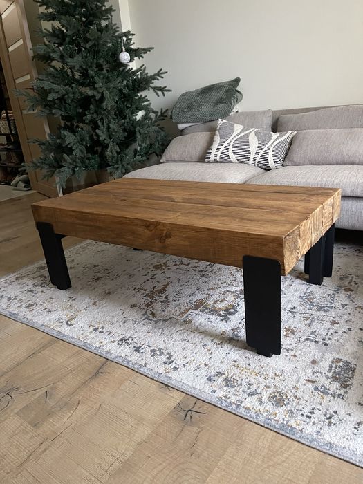 Масивна Холна Маса - дърво и метал.