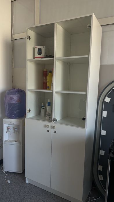 Шкаф для салона красоты