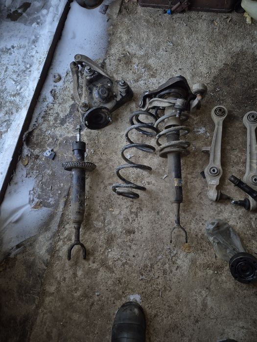 Продам запчасти на Ауди А4