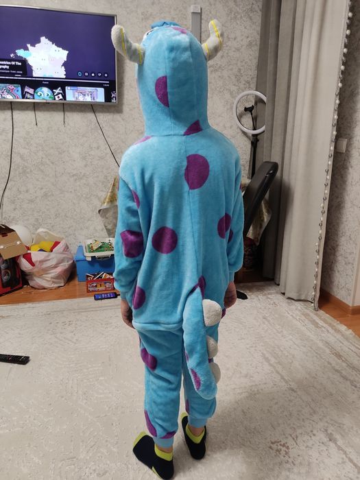 Продам новогодние костюмы