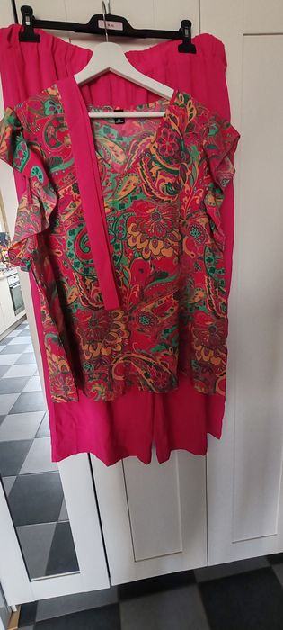 Vând set 2 piese mărimea 4xl