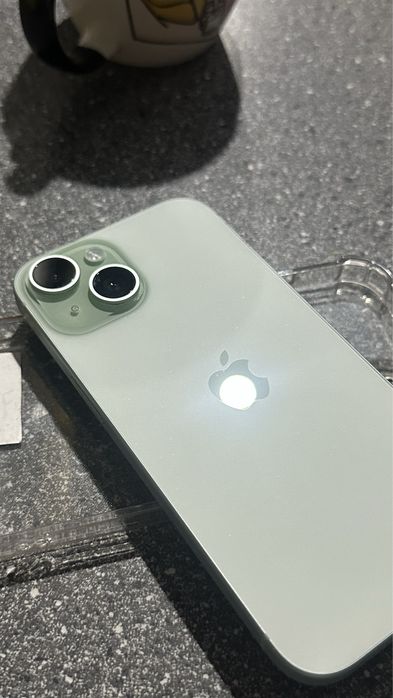 Iphone 15 128gb акб:79%