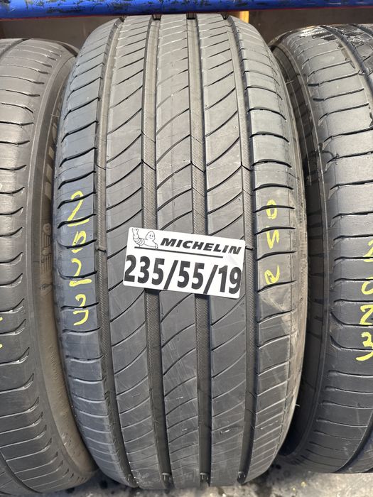 235/55/19 Michelin