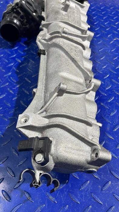 Admisie motor BMW B57 8575696 (cu 4 turbine)