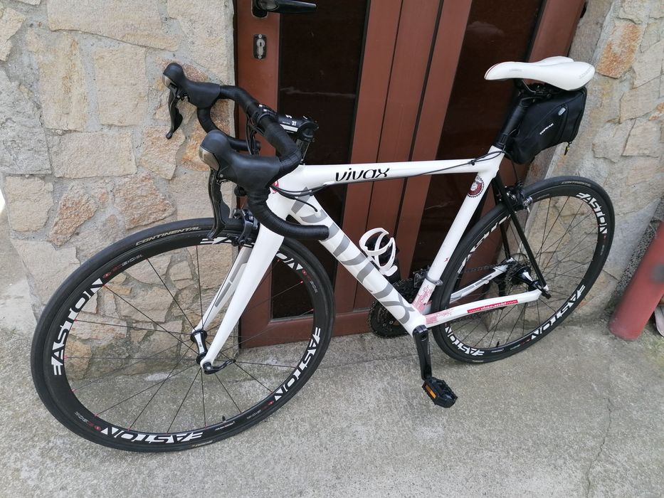 Шосеен Електрически VIVAX  Carbon, Shimano Ultegra 3*10