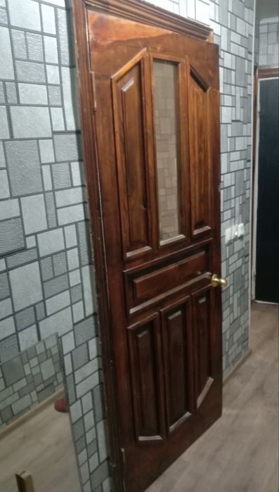 Продам межкомнатные  двери