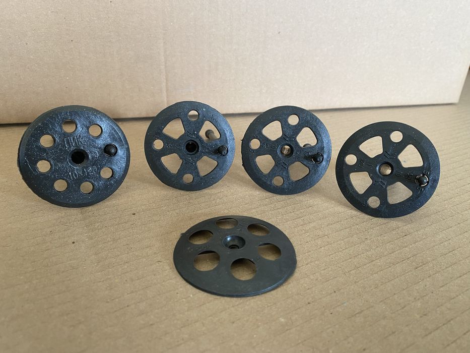 Дюбеля крепежные