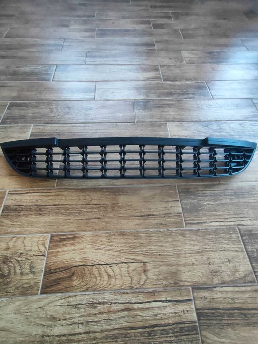 Grilă Opel Astra J 2011