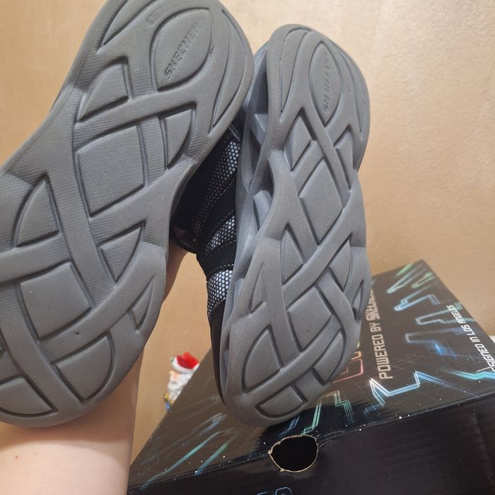 Skechers боти , ботуши светещи