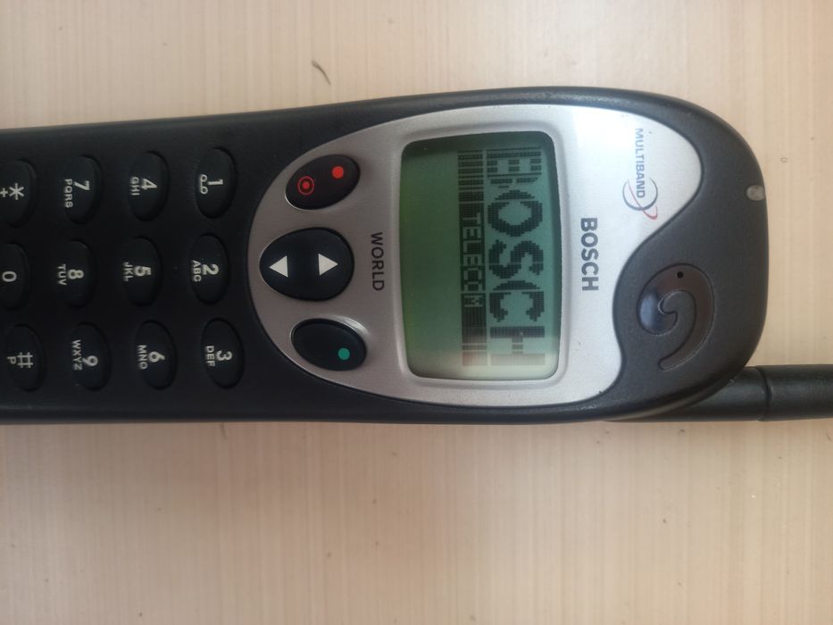 Мобилен телефон Bosch World 718