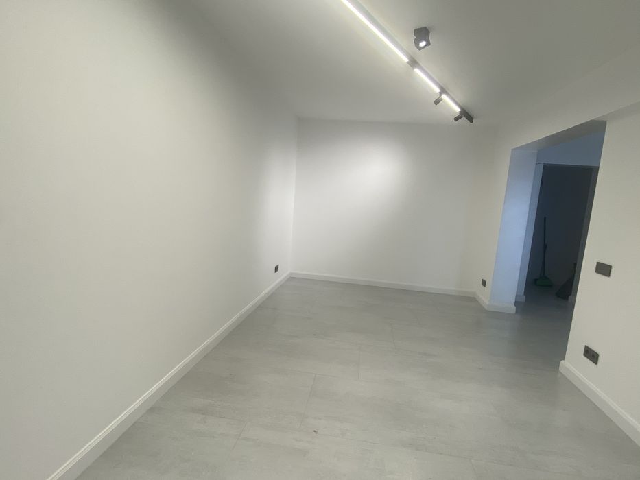 Inchiriez spatiu comercial zona centru Focsani