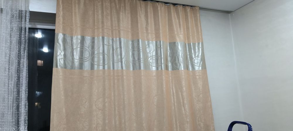 Шторы вместе с тюлью