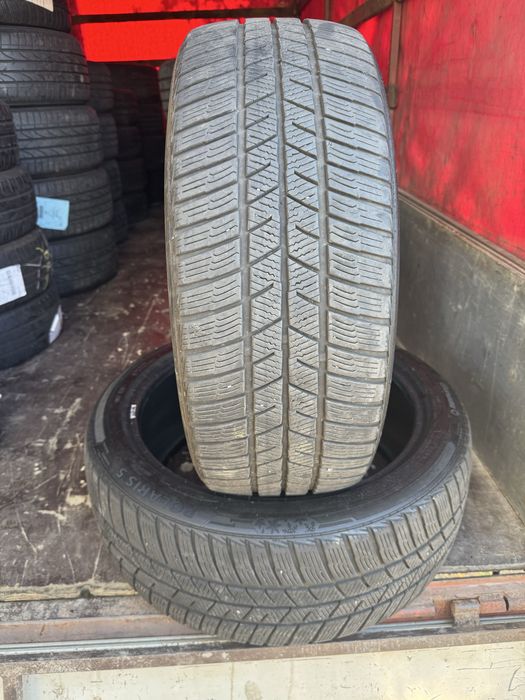Set 2 bucati 225/45/19 de iarna marca Barum