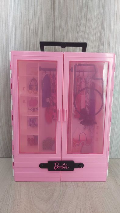 Dulap Barbie - Dulap cu umerase