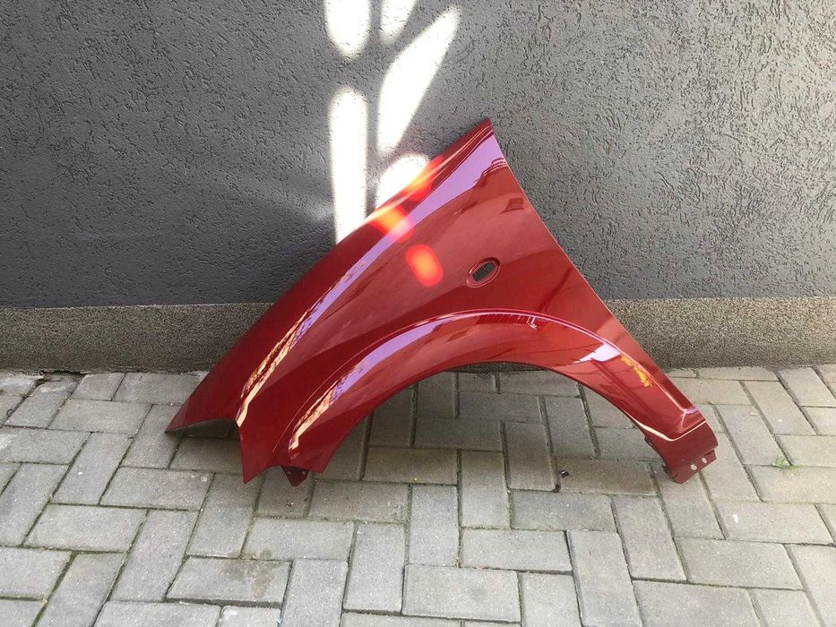 Aripa Fata Stanga Citroen C3 An 2002-2010 Vopsita Rosu