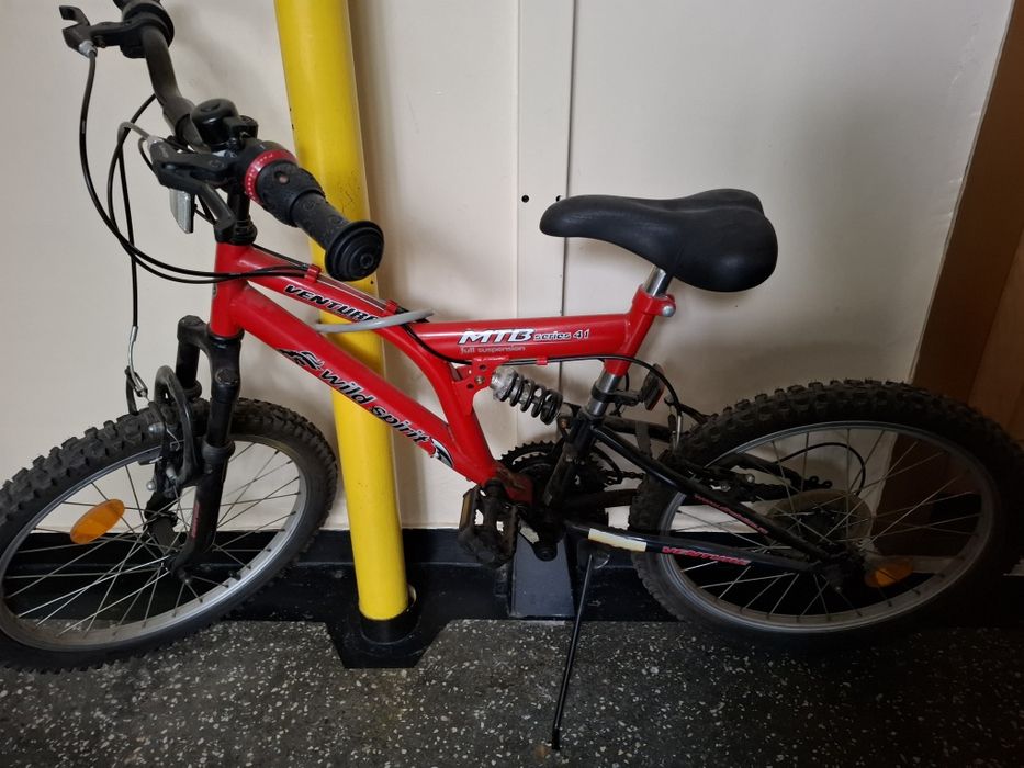 Bicicleta rosie copii