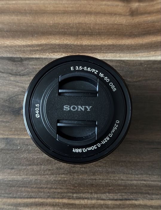Обектив Sony E 16-50 f3,5-5,6 PZ OSS
