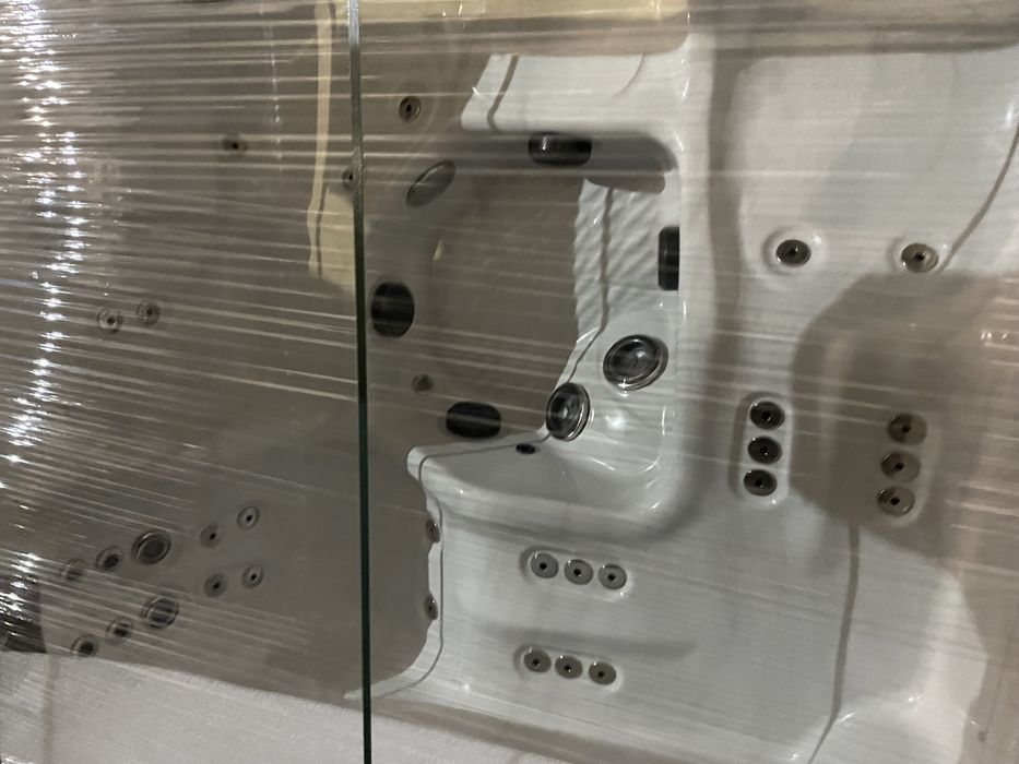 Джакузи  градинско ново 2 год, гаранция  , музикална система