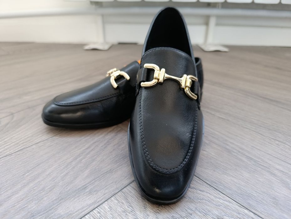 Продам новые кожаные туфли  Zara