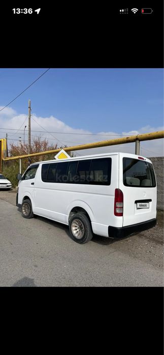 Тайота Hiace 2005год