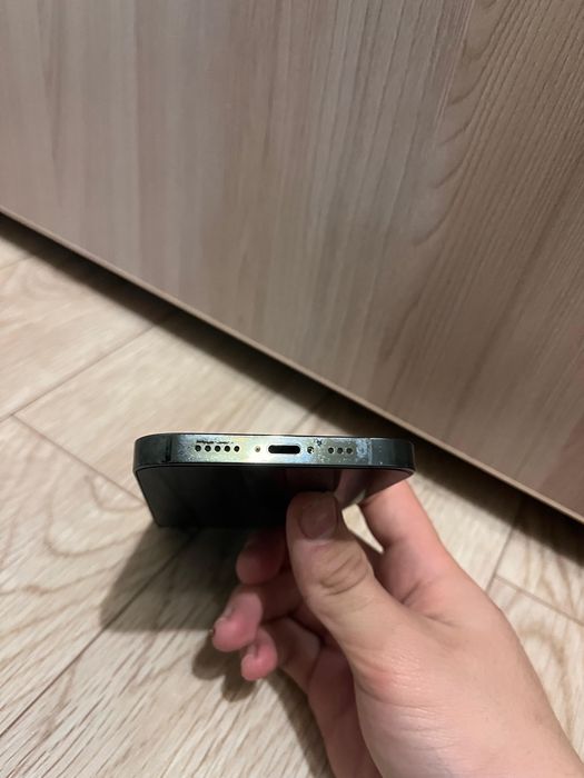 Продам iPhone 13 pro