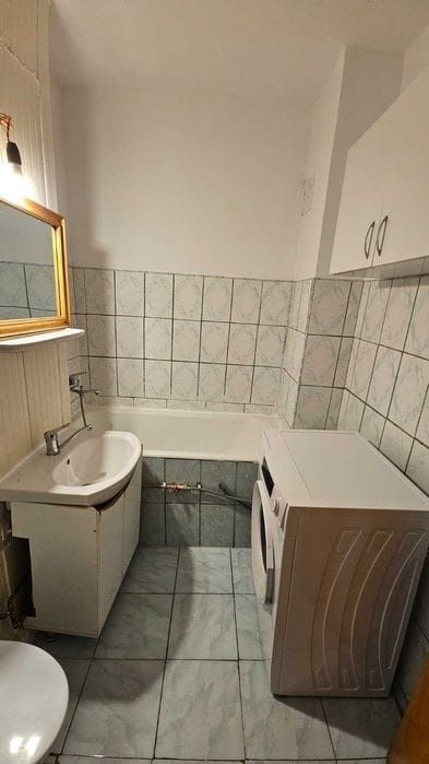 Închiriere apartament 3 camere