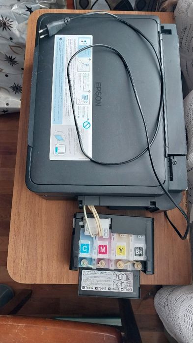 Продам струйный принтер EPSON-Ĺ210