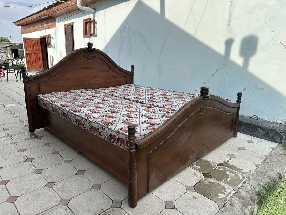 Продам кровать двух спальный