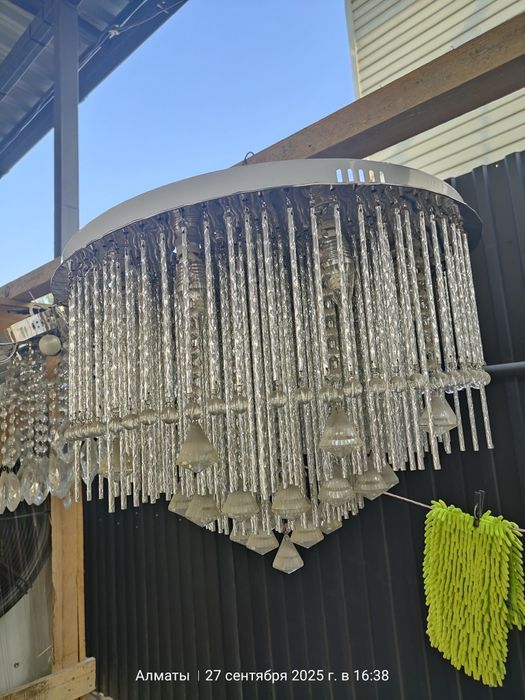 Продам люстры б/у