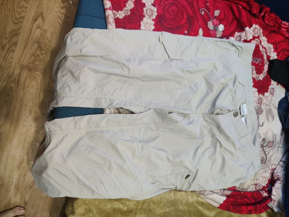 Продаю 2 пары джинсы