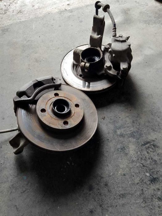 Цапфа, ступицы передние на Ауди 80 B3