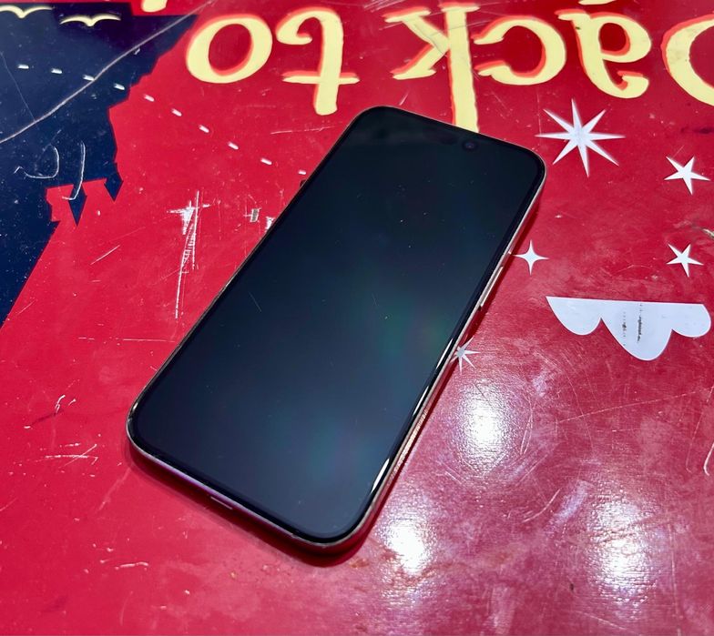 Apple iphone 15 Pro 87% baterie