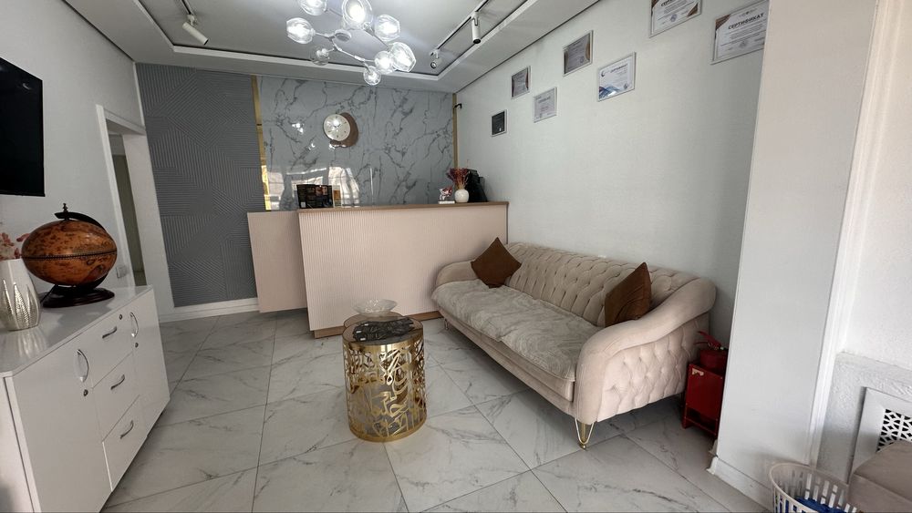 Продам, диван, ресепшен и жур столик