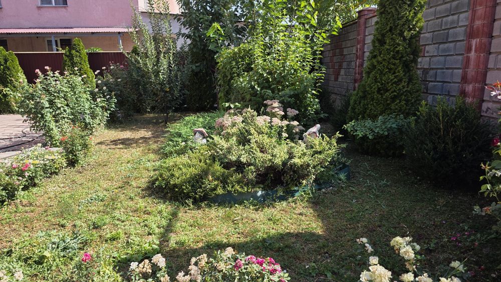 Продам садовую композицию