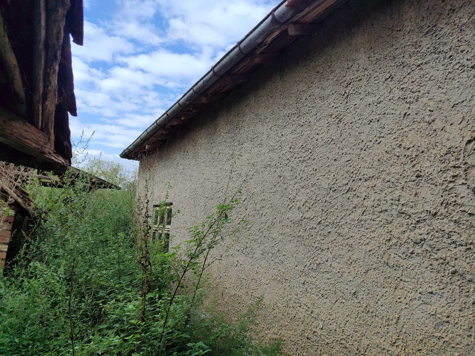 Къща с голям двор в Житен