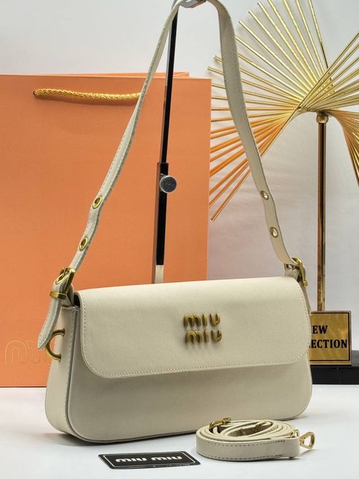 Geanta Miu Miu noua !!! Dimensiuni 28/15 !!!