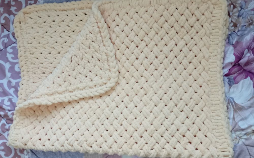 Плед детский вязаный