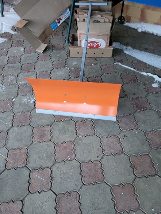 Скребок для чистки снега